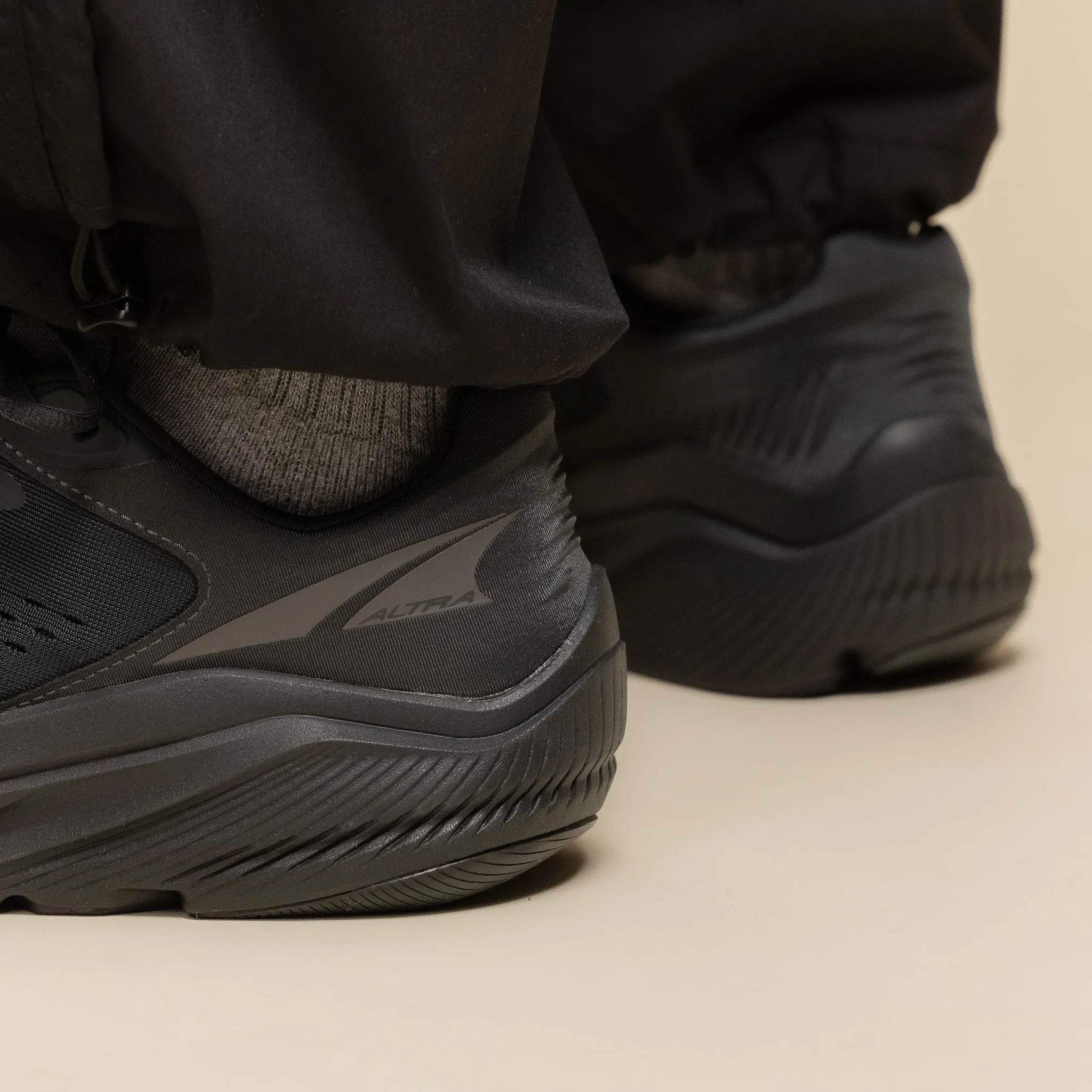 Altra - Via Olympus 2 Road Shoe - Triple Black
